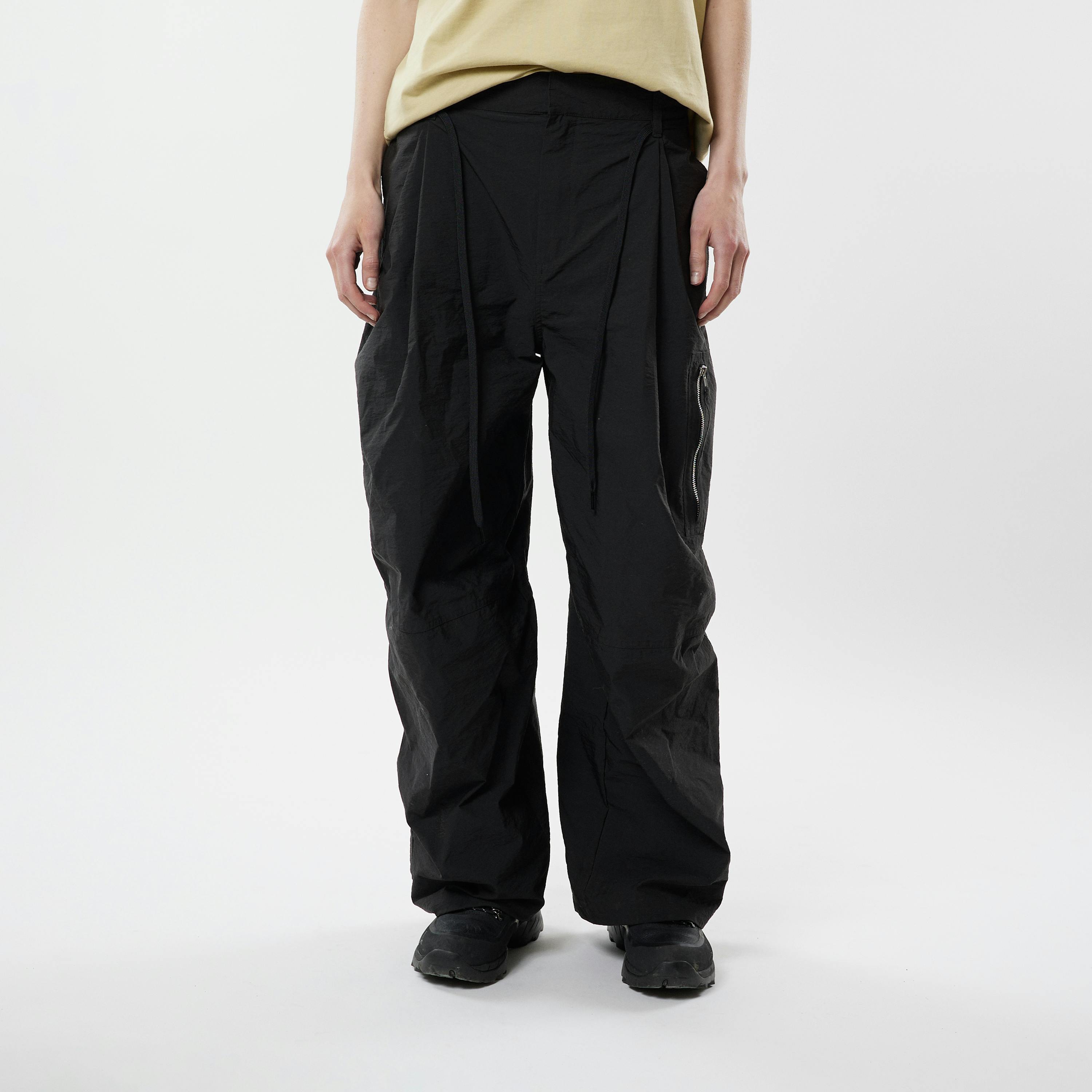 Rok Cargo Pants model-Women