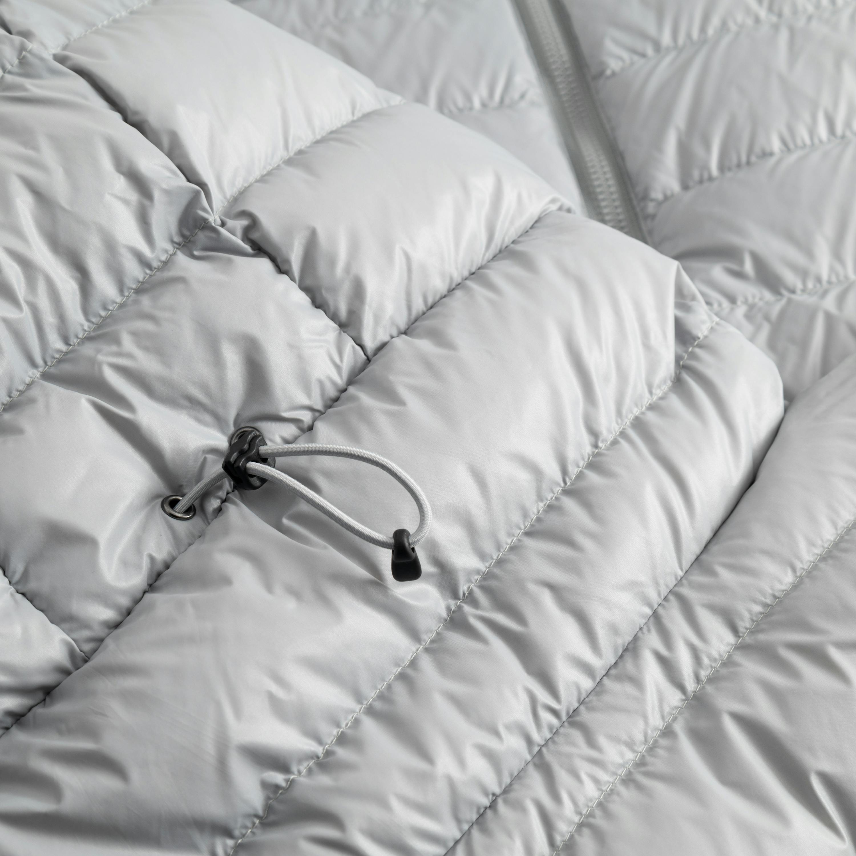 Woman's Keilir Hooded Down Jacket Grey Sky