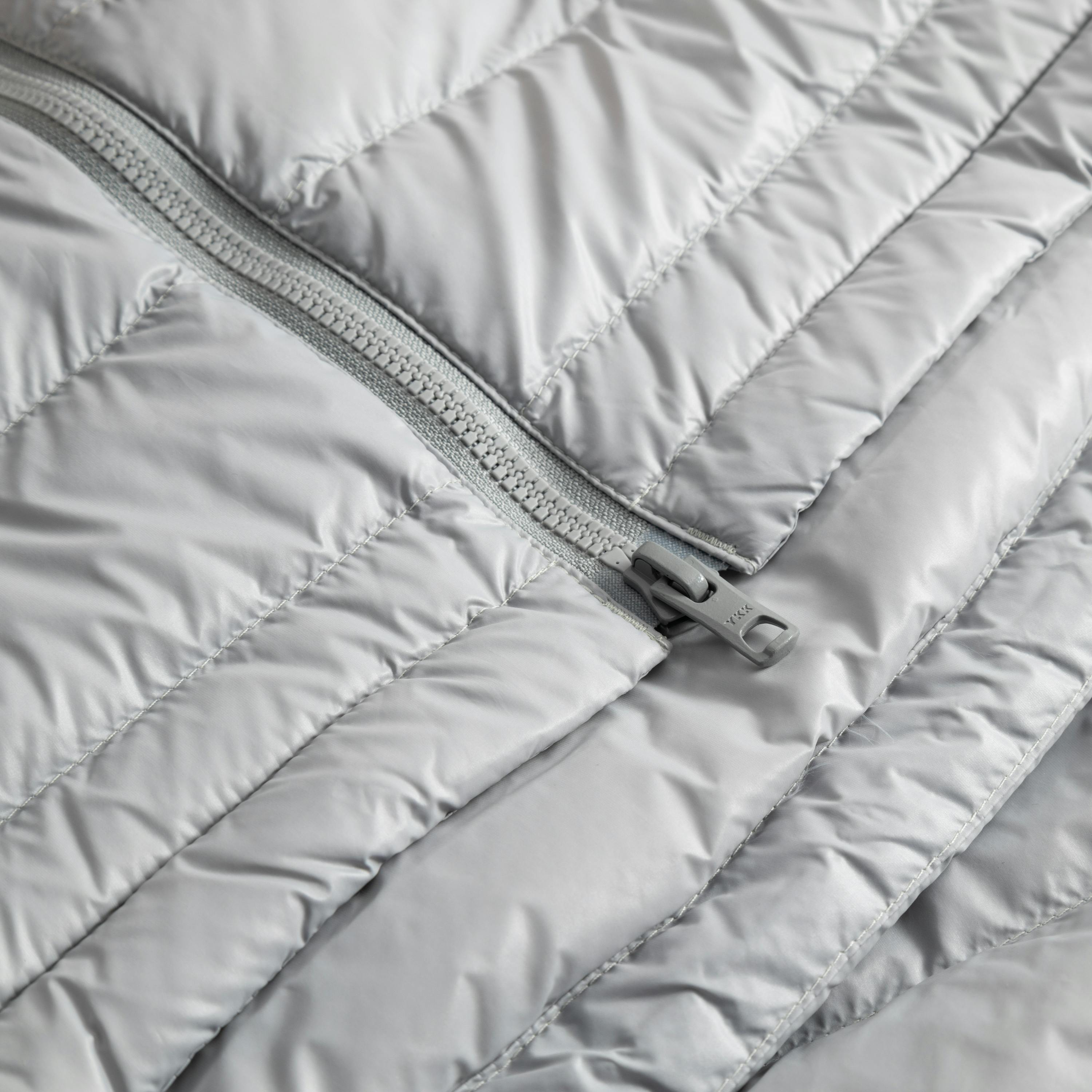 Woman's Keilir Hooded Down Jacket Grey Sky