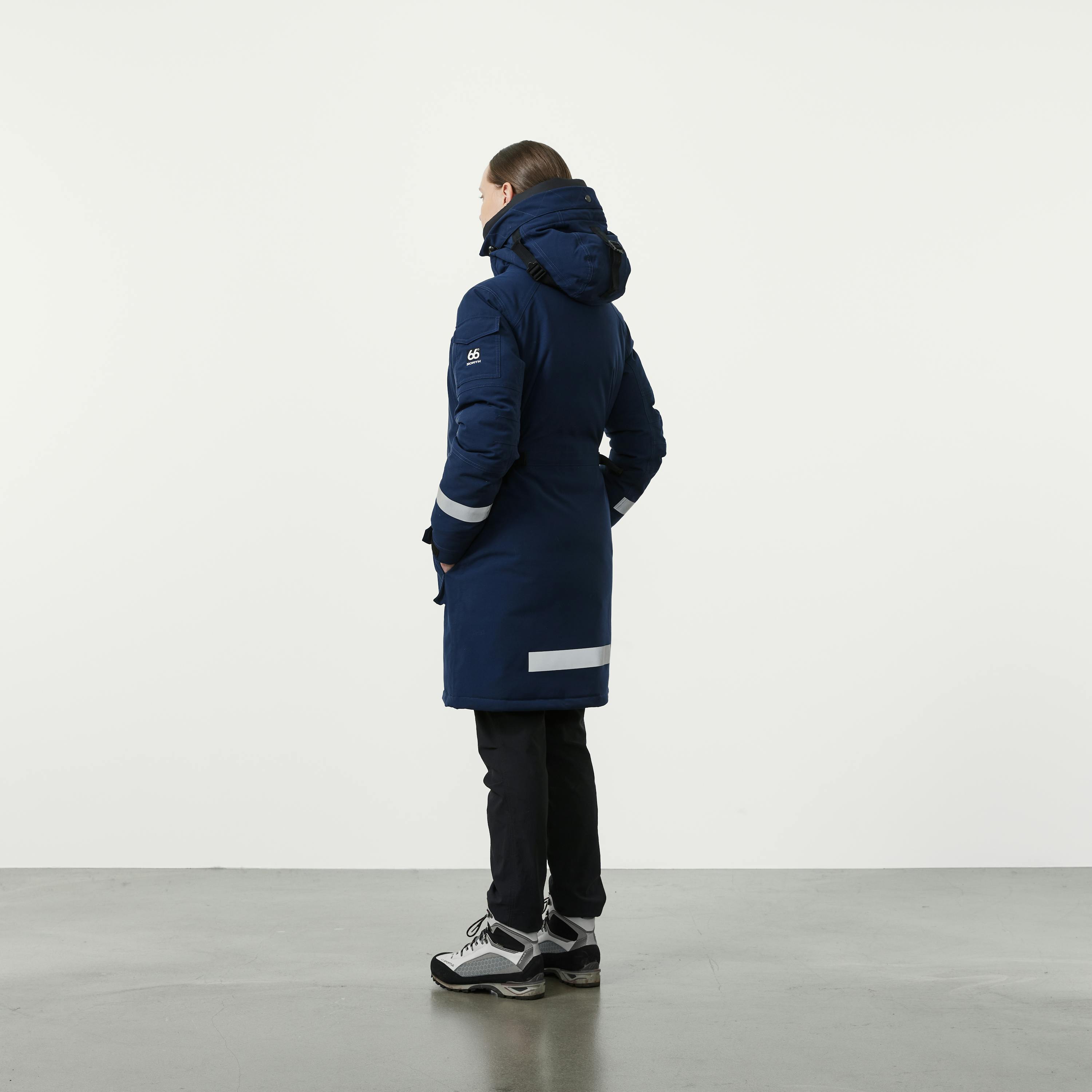 Jökla Dark Midnight model-Women