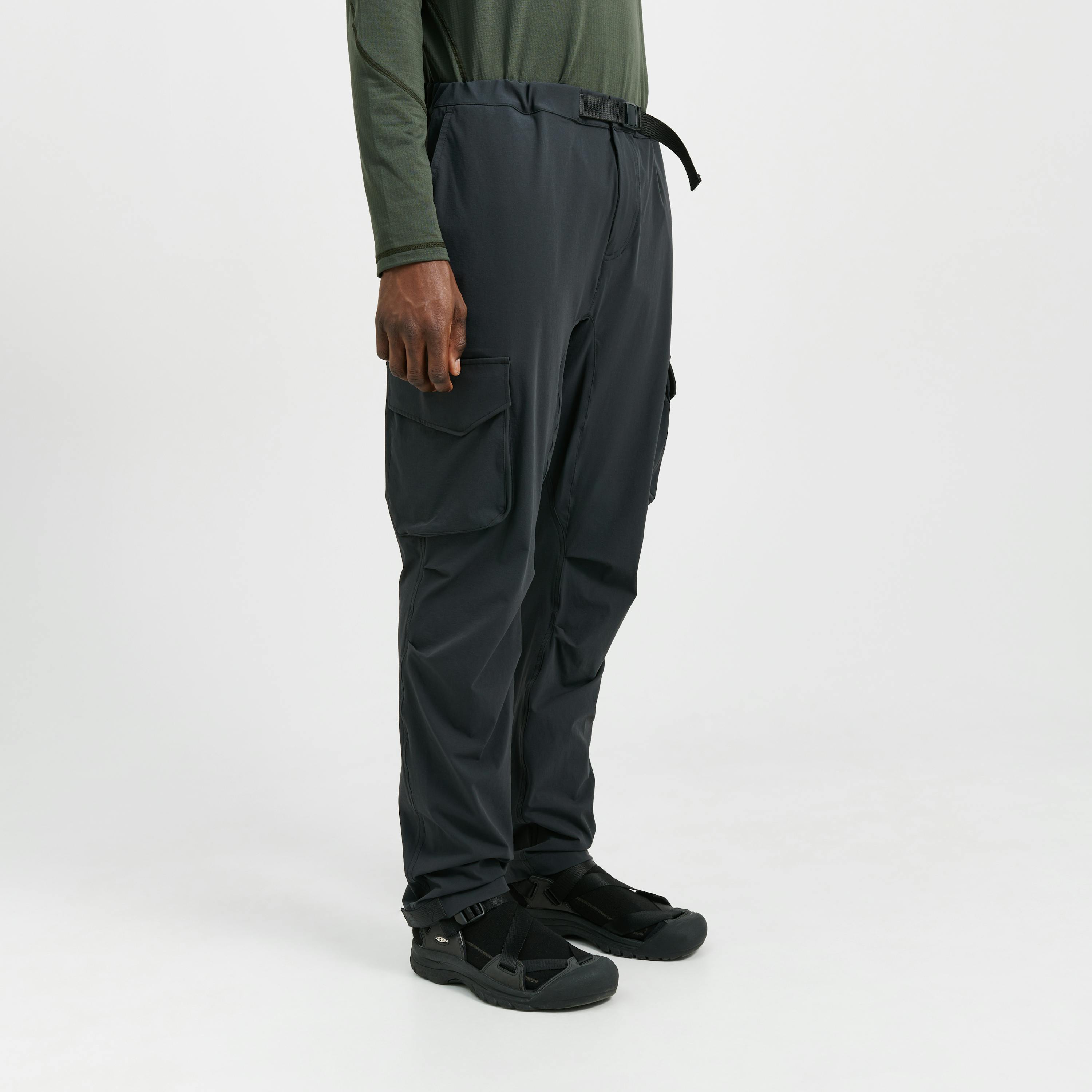 Laugavegur Black Pyroxene model-Men