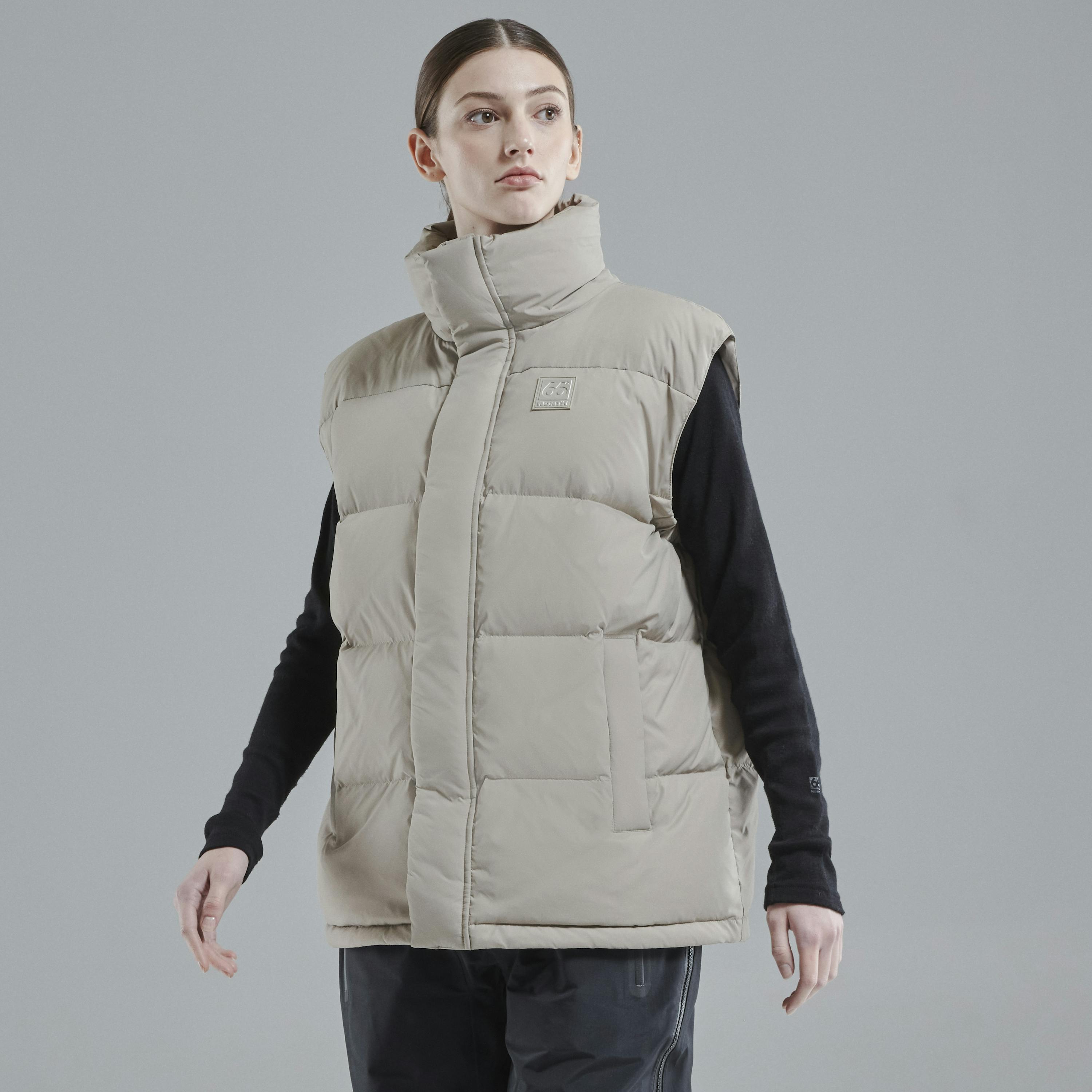 Dyngja Down Vest model-Women