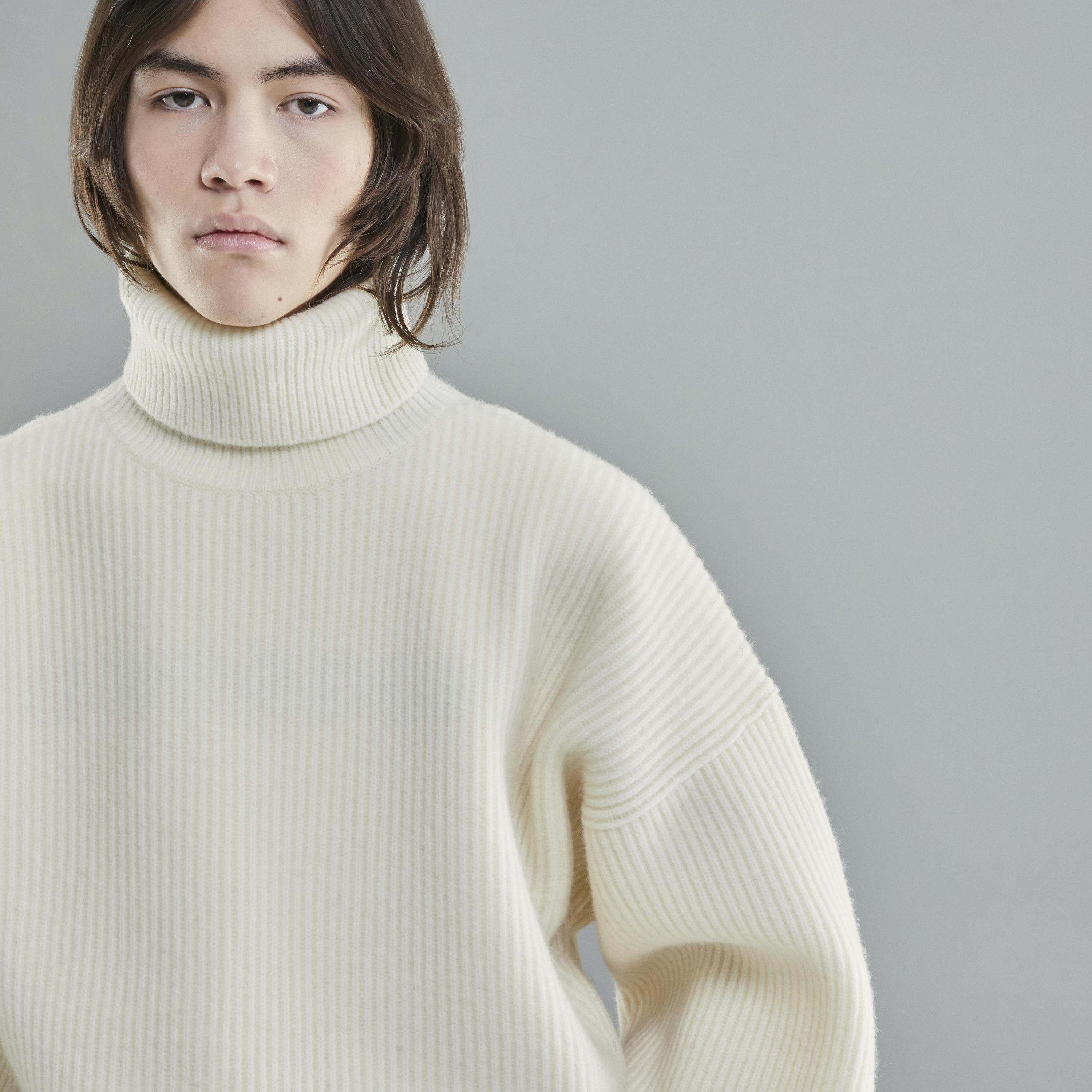Vonarstræti Off White