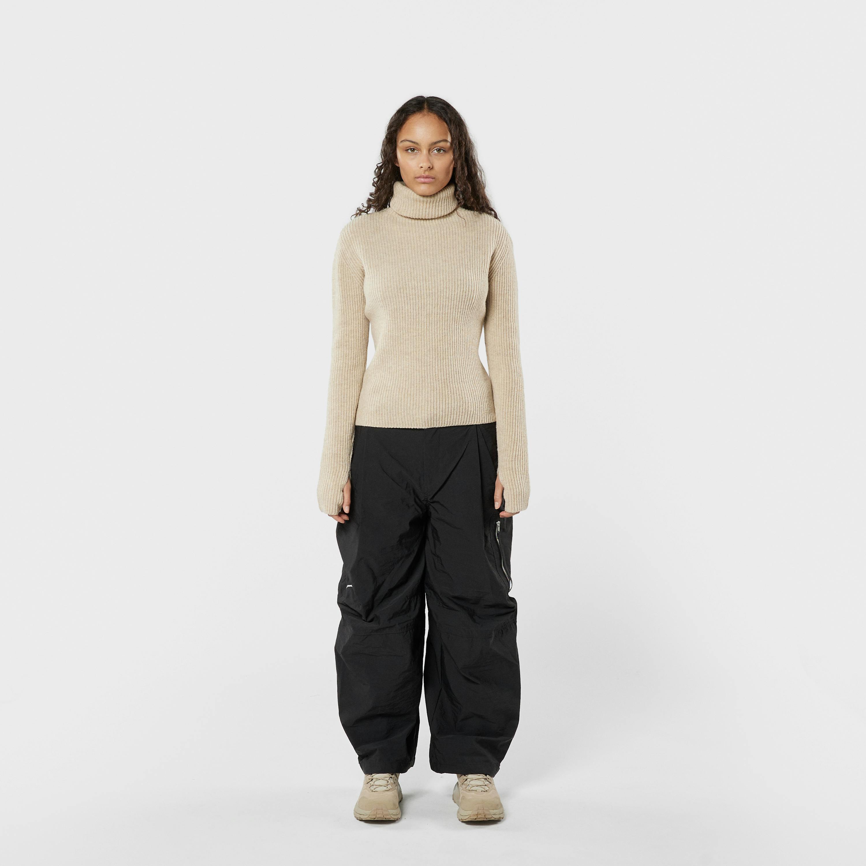Vonarstraeti W Turtleneck model-Women