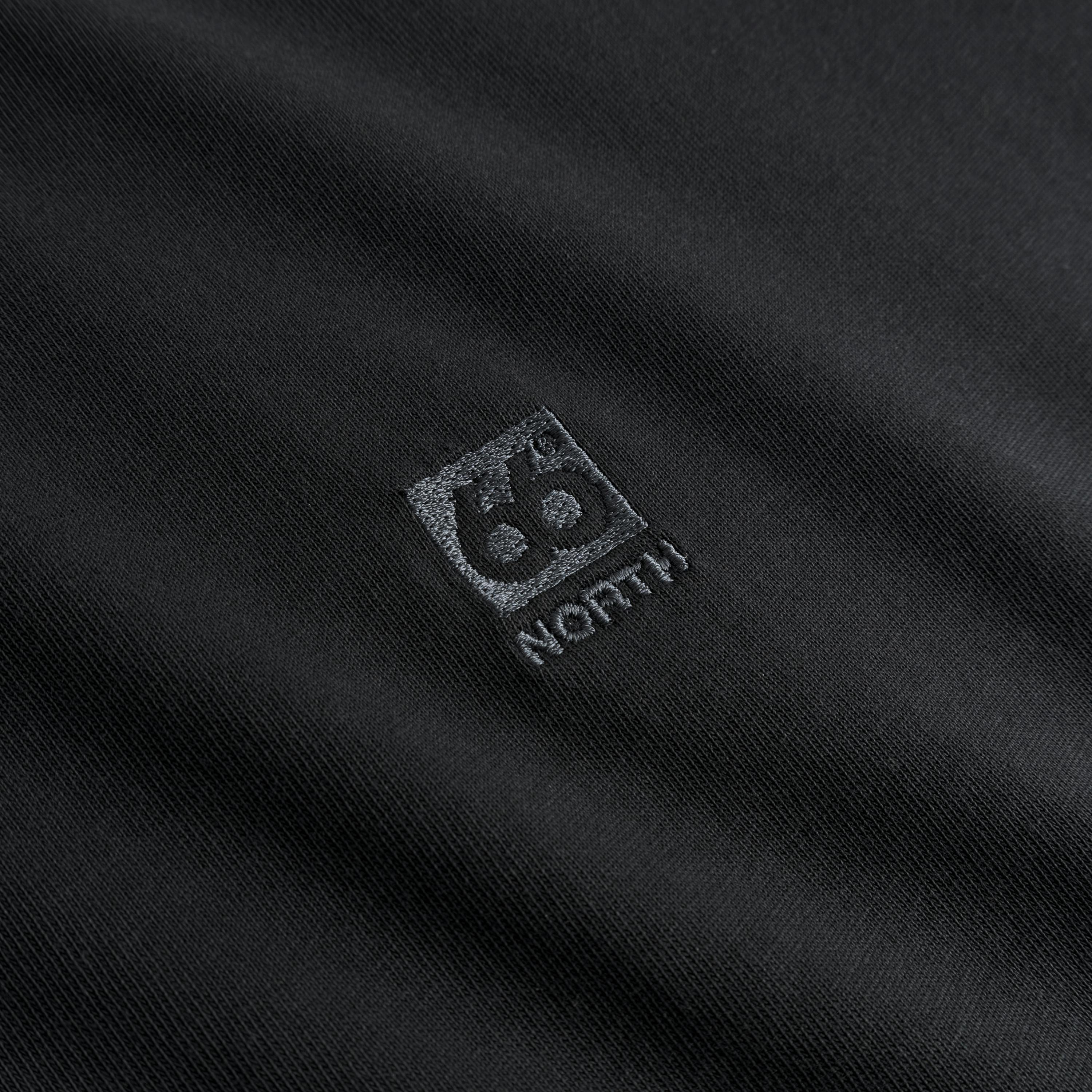 Dyngja Black