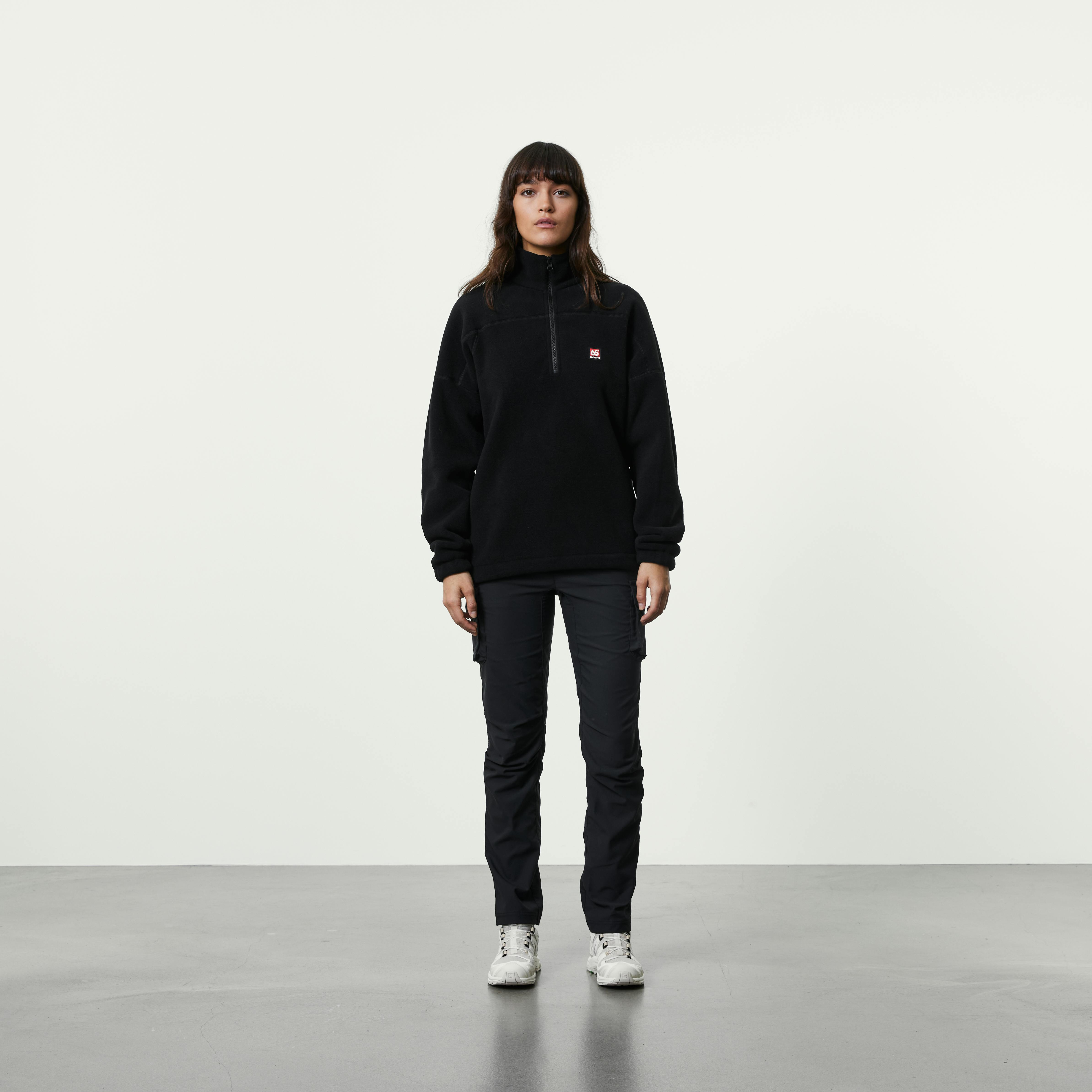 Esja  Black model-women
