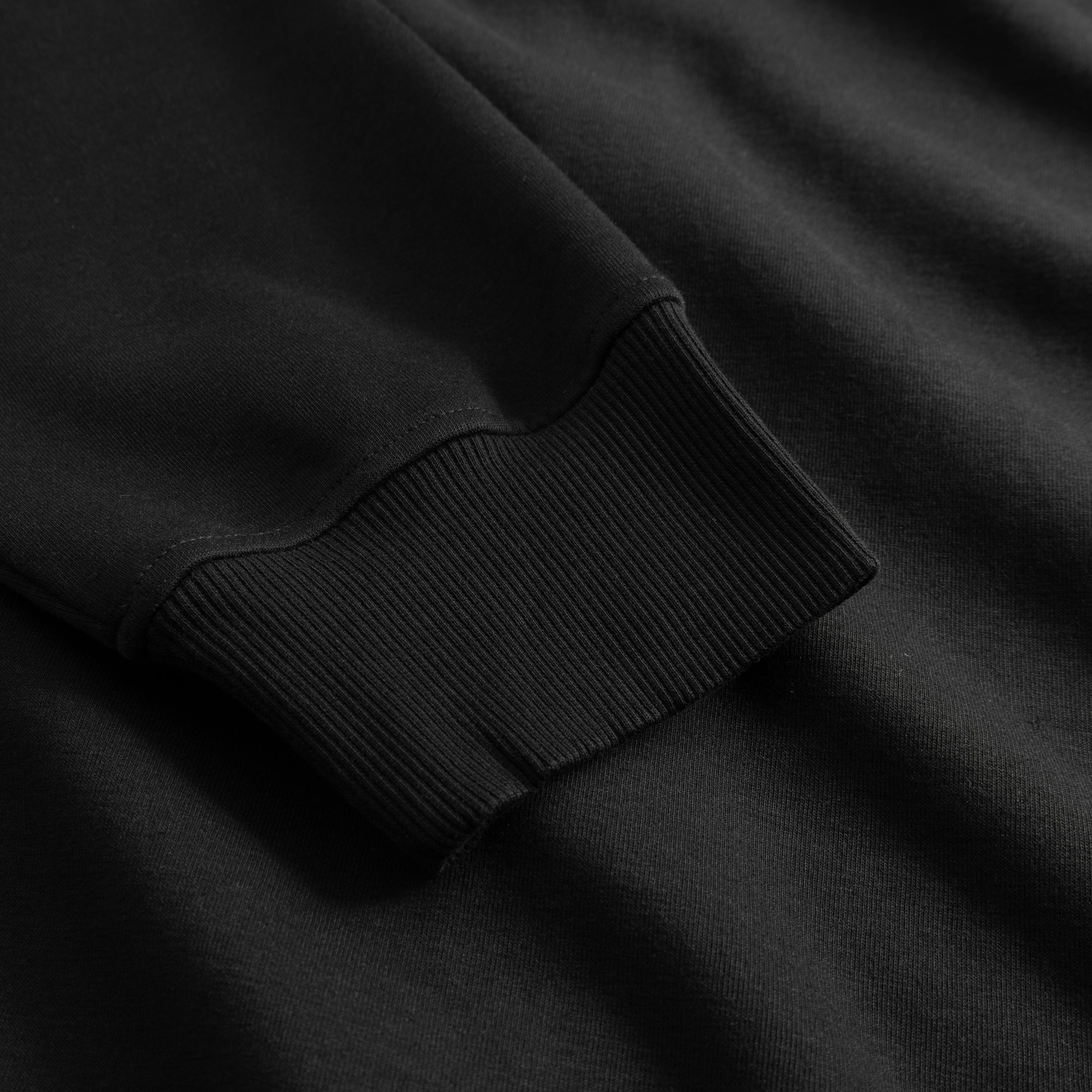 Dyngja  Black
