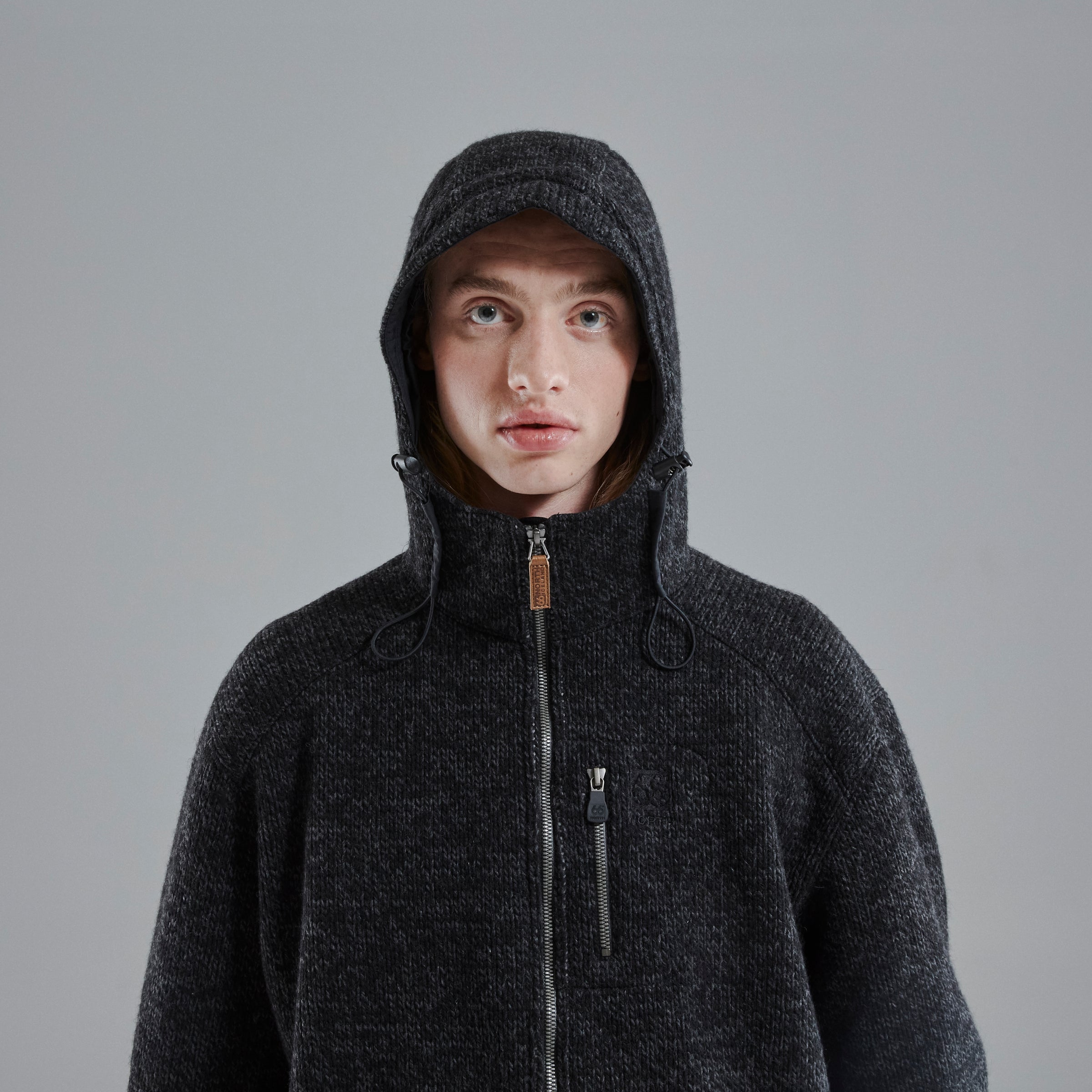 Vindur Charcoal model-men