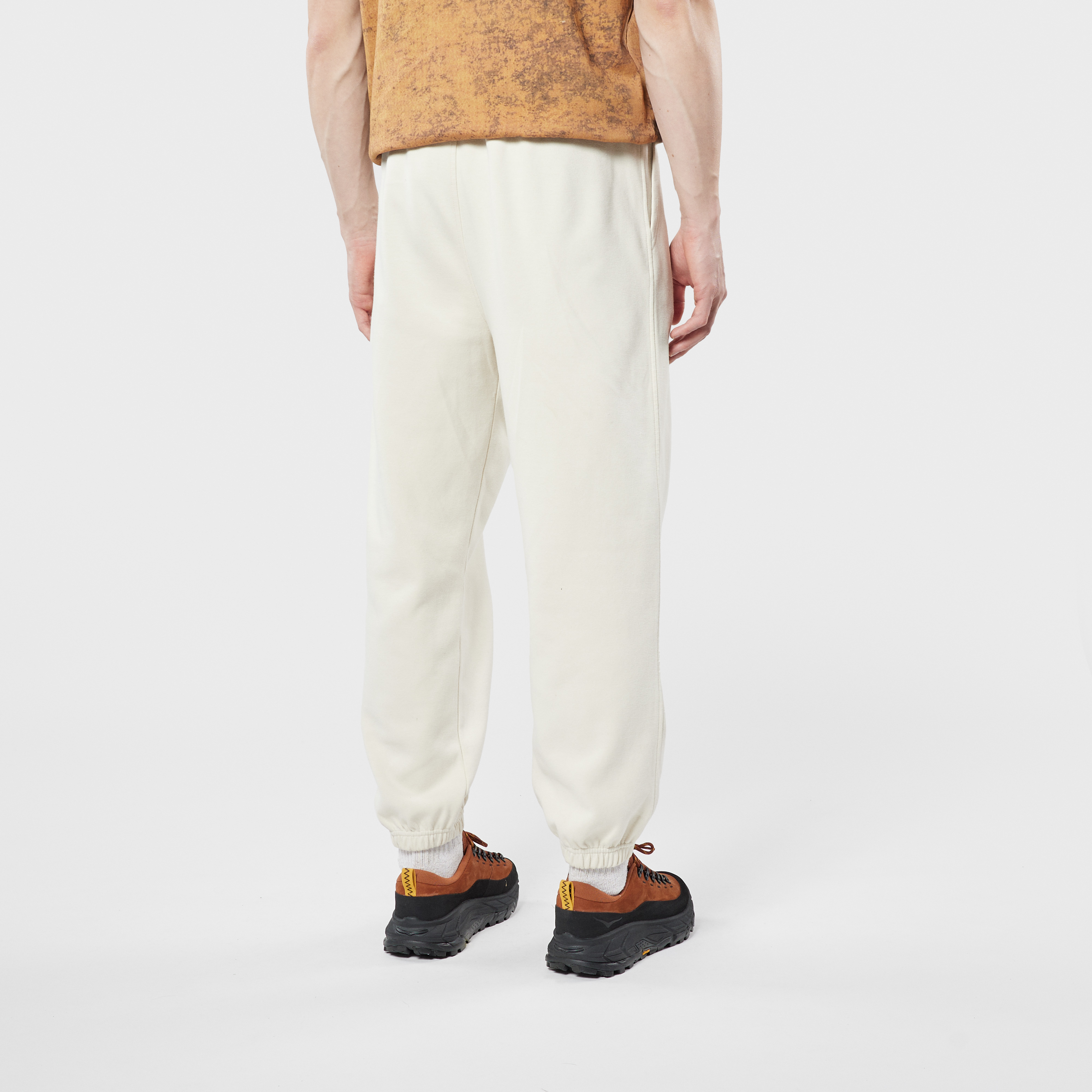 Dyngja Sweatpants model-men