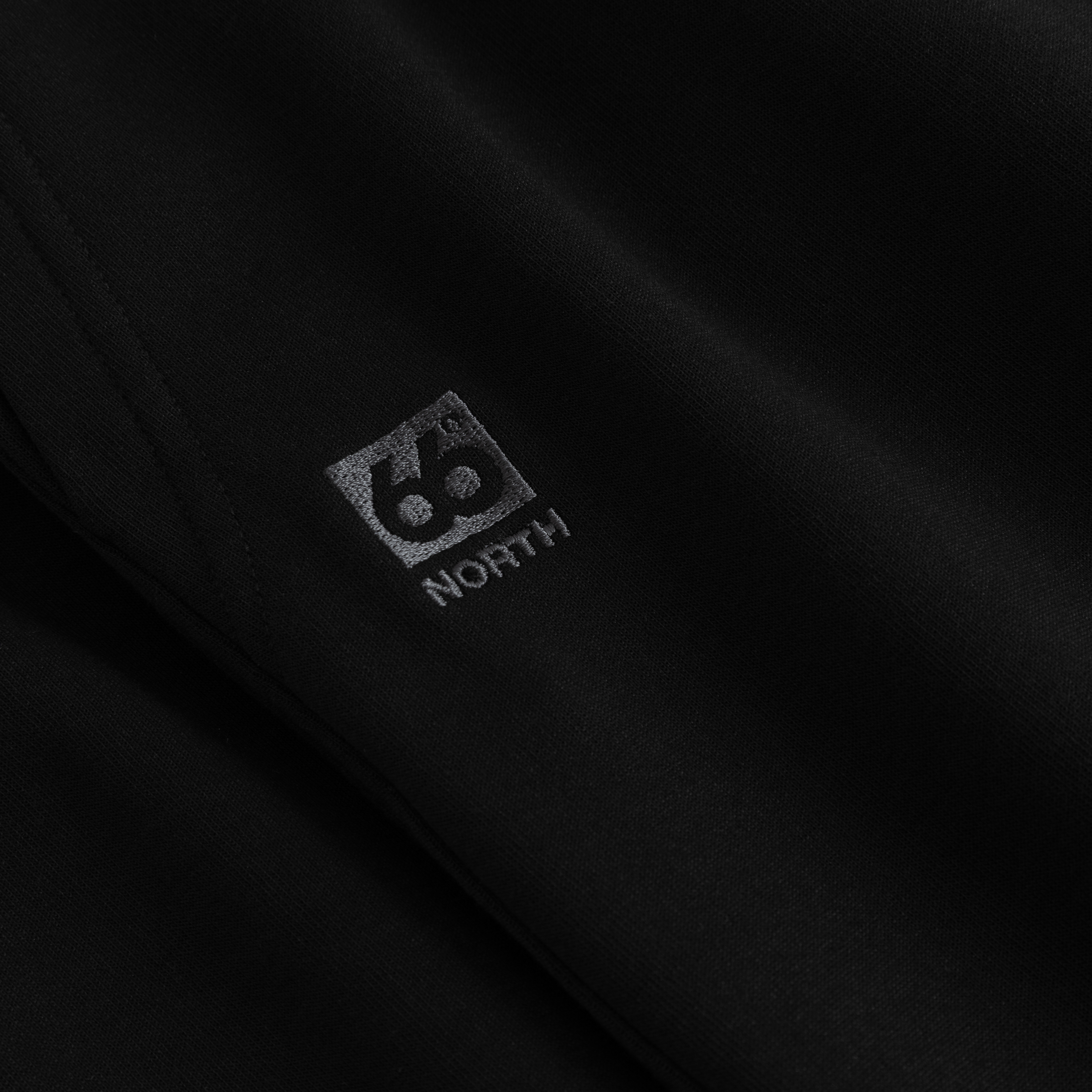 Dyngja  Black