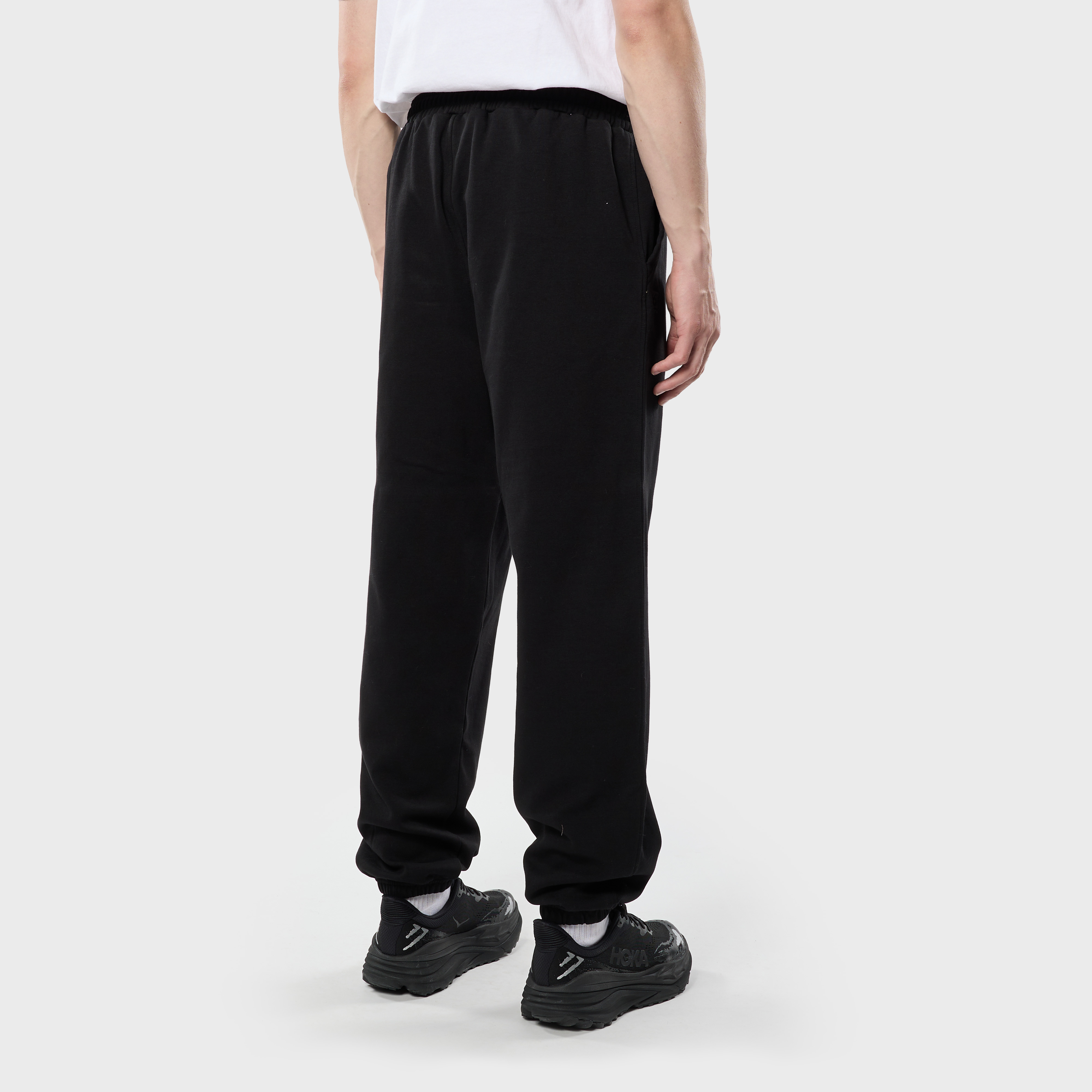 Dyngja Sweatpants model-men