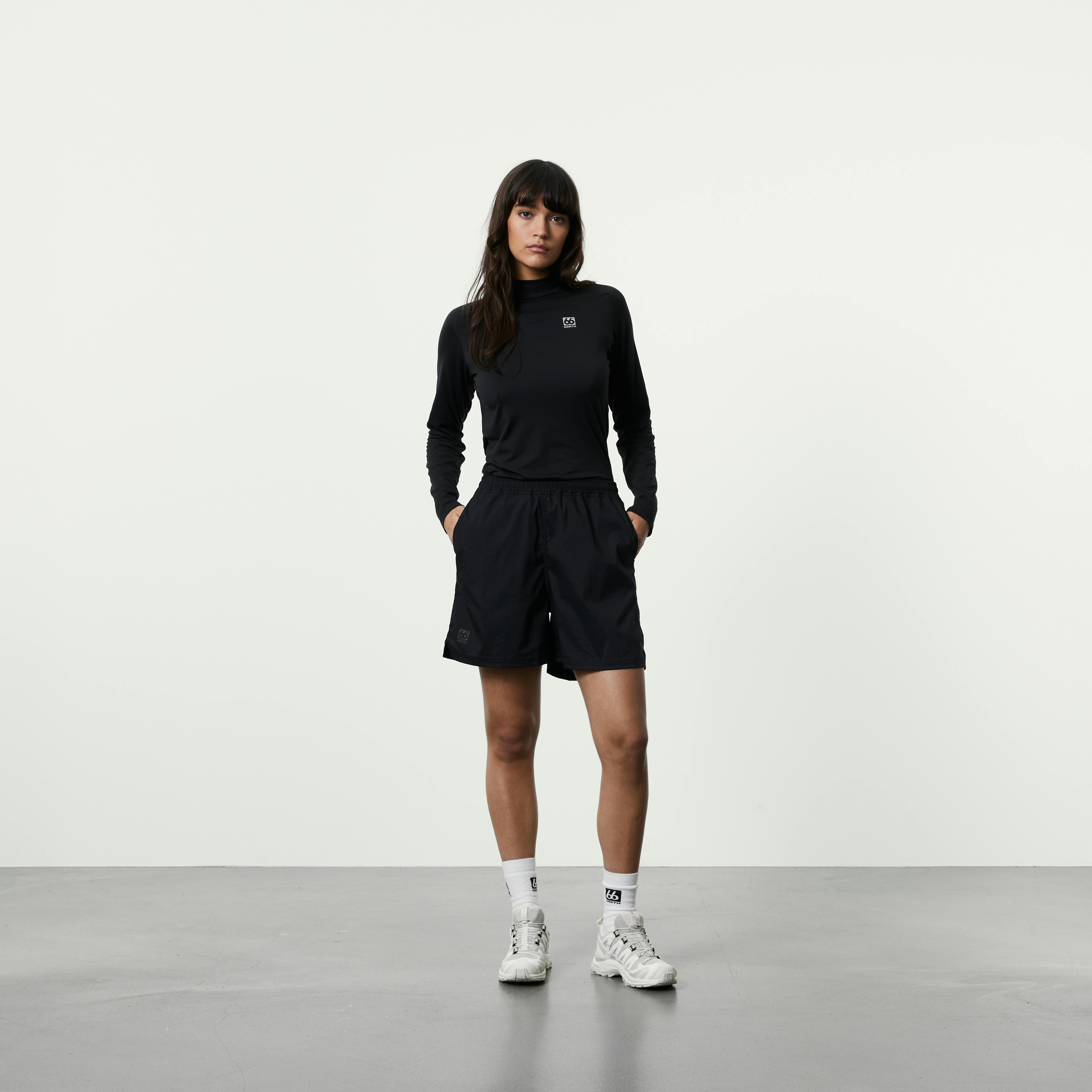 Adalvik W Hooded model-women