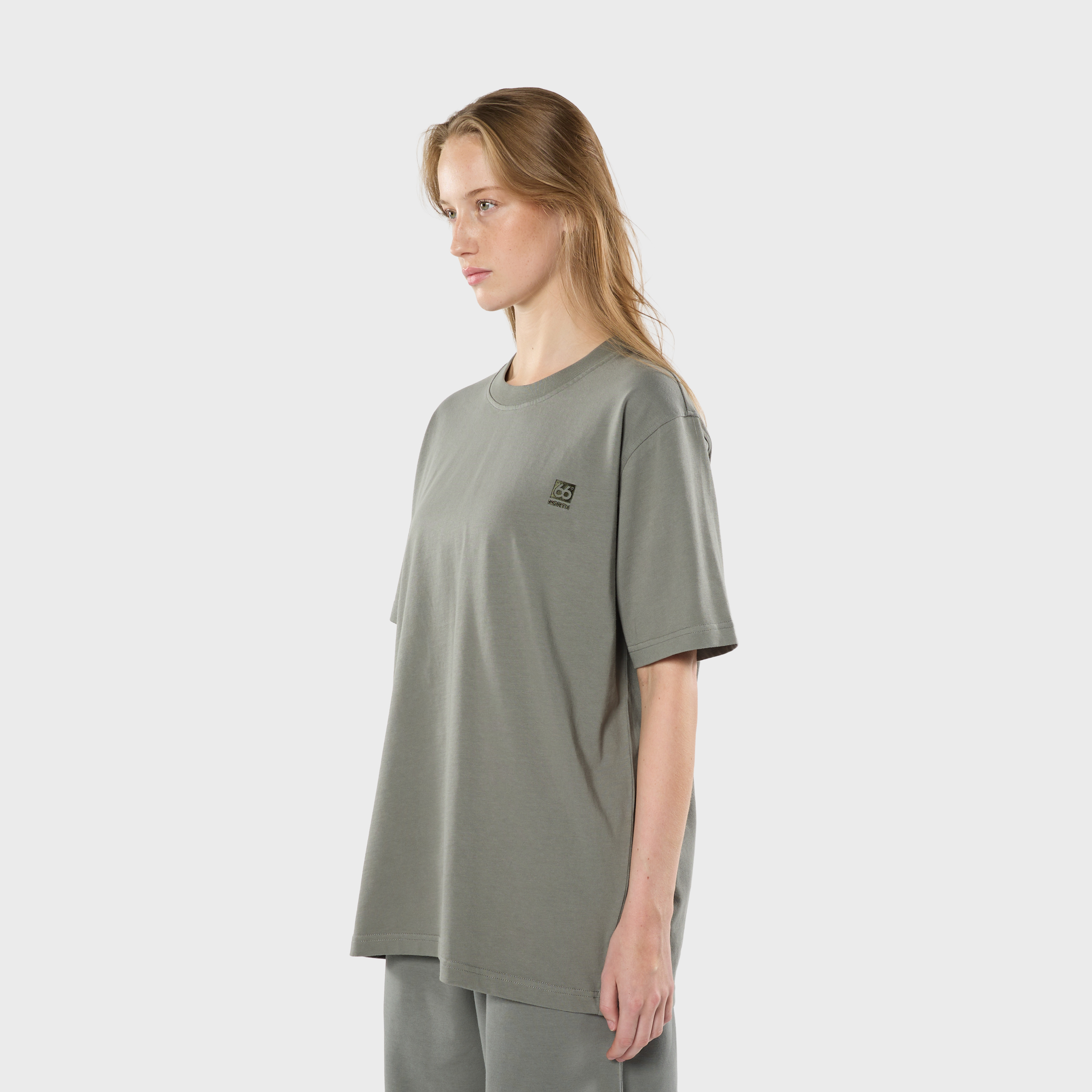model-women [173cm / L]