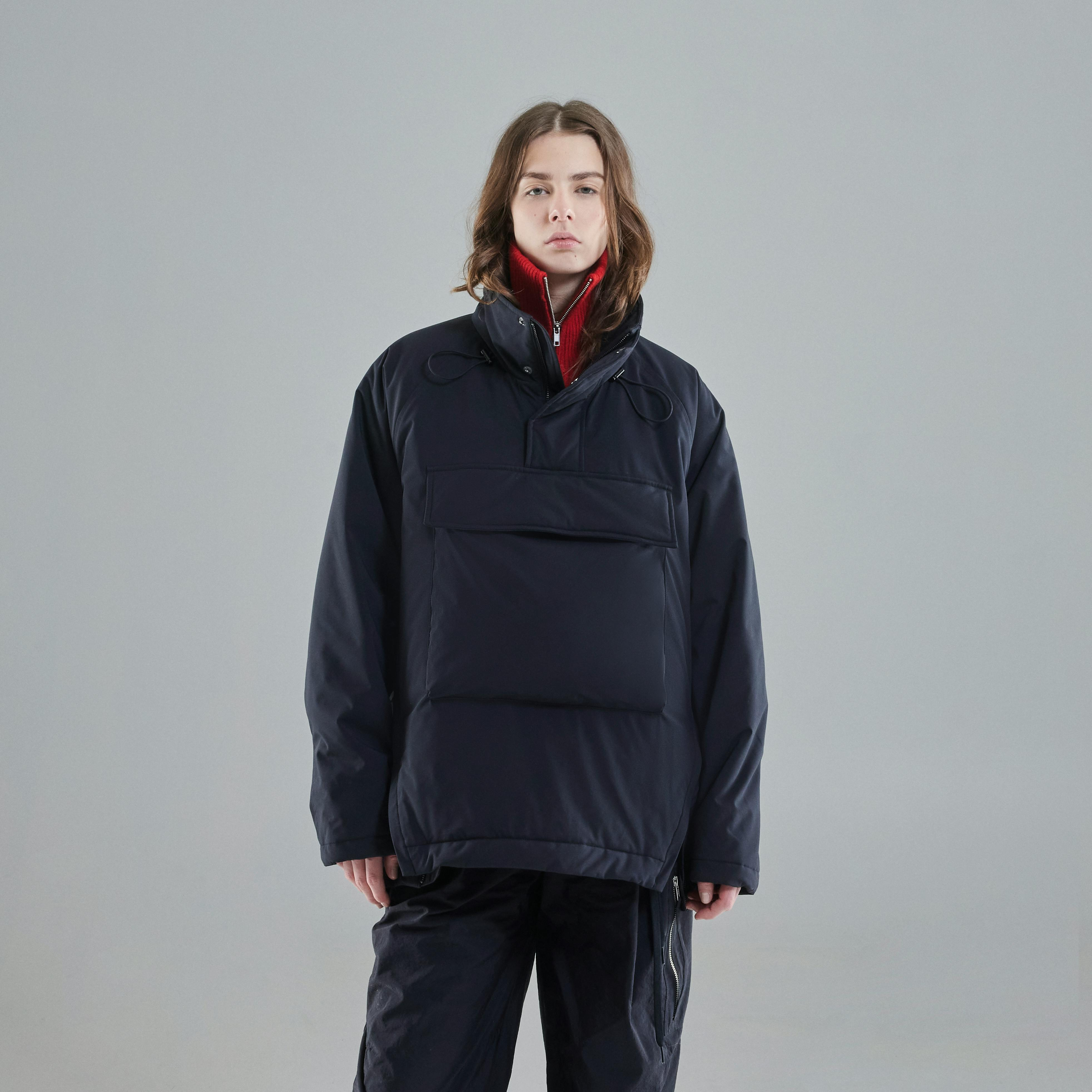 Vatnsmýri Black model-women