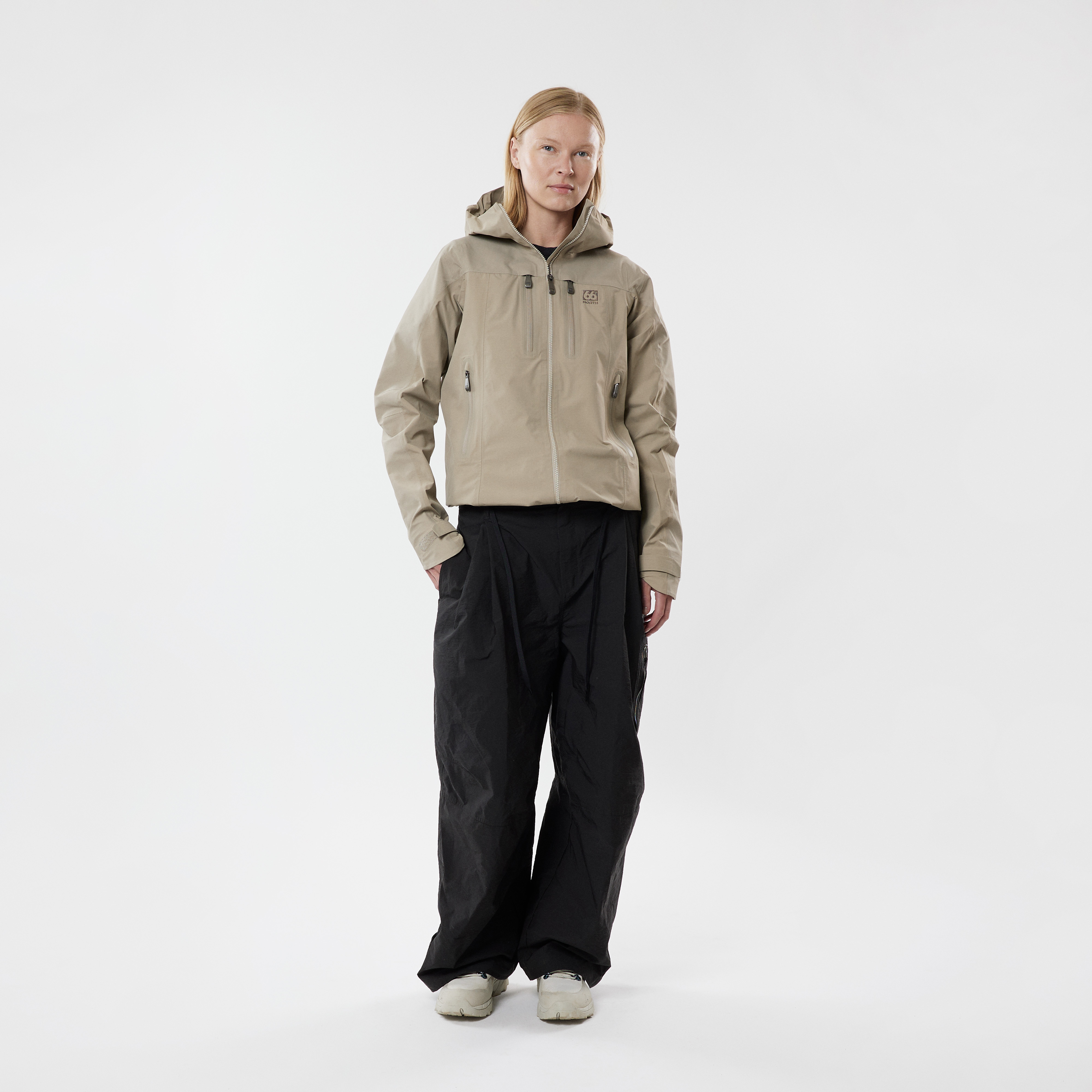Hornstrandir  Volcanic Desert model-women