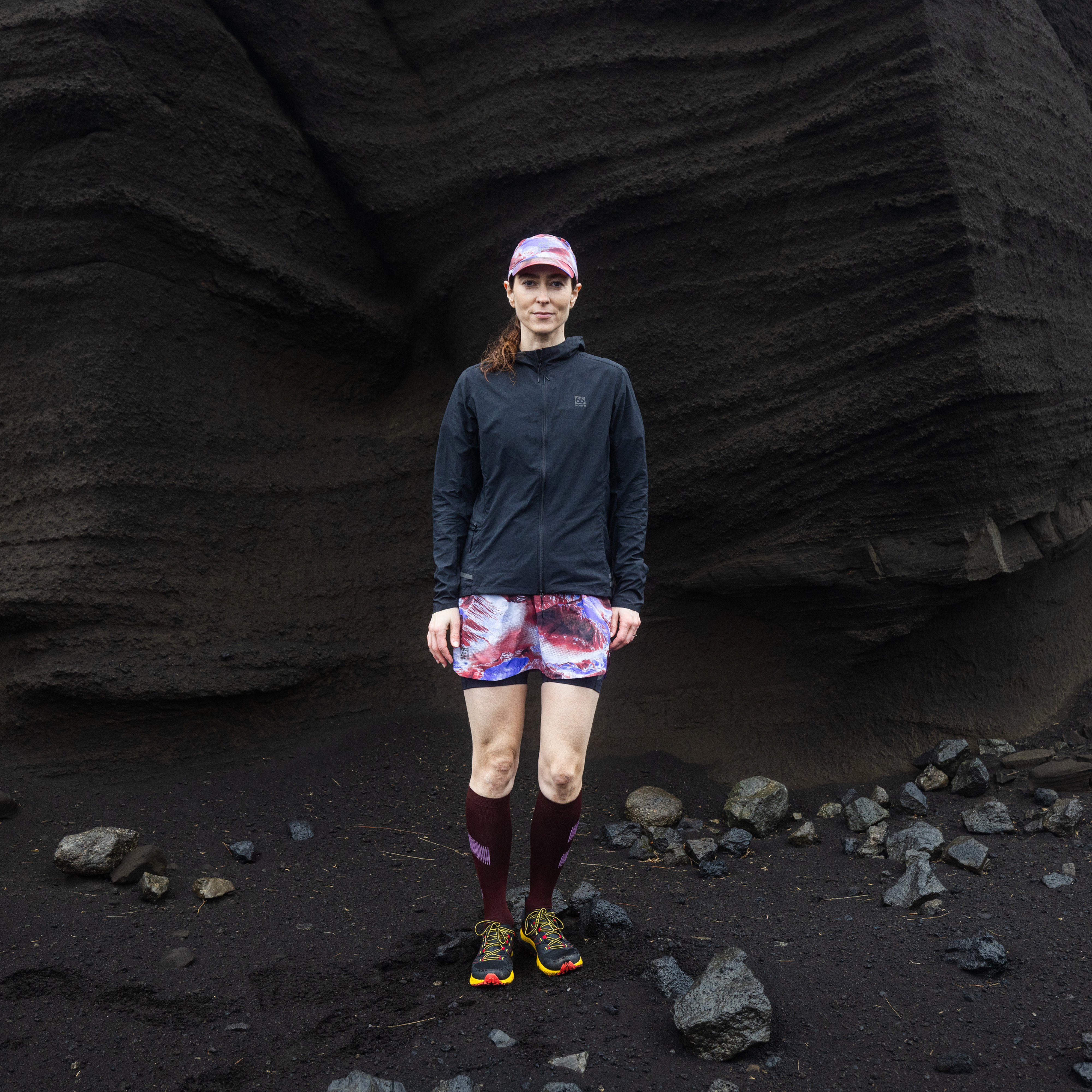 Helgafell Black model-women
