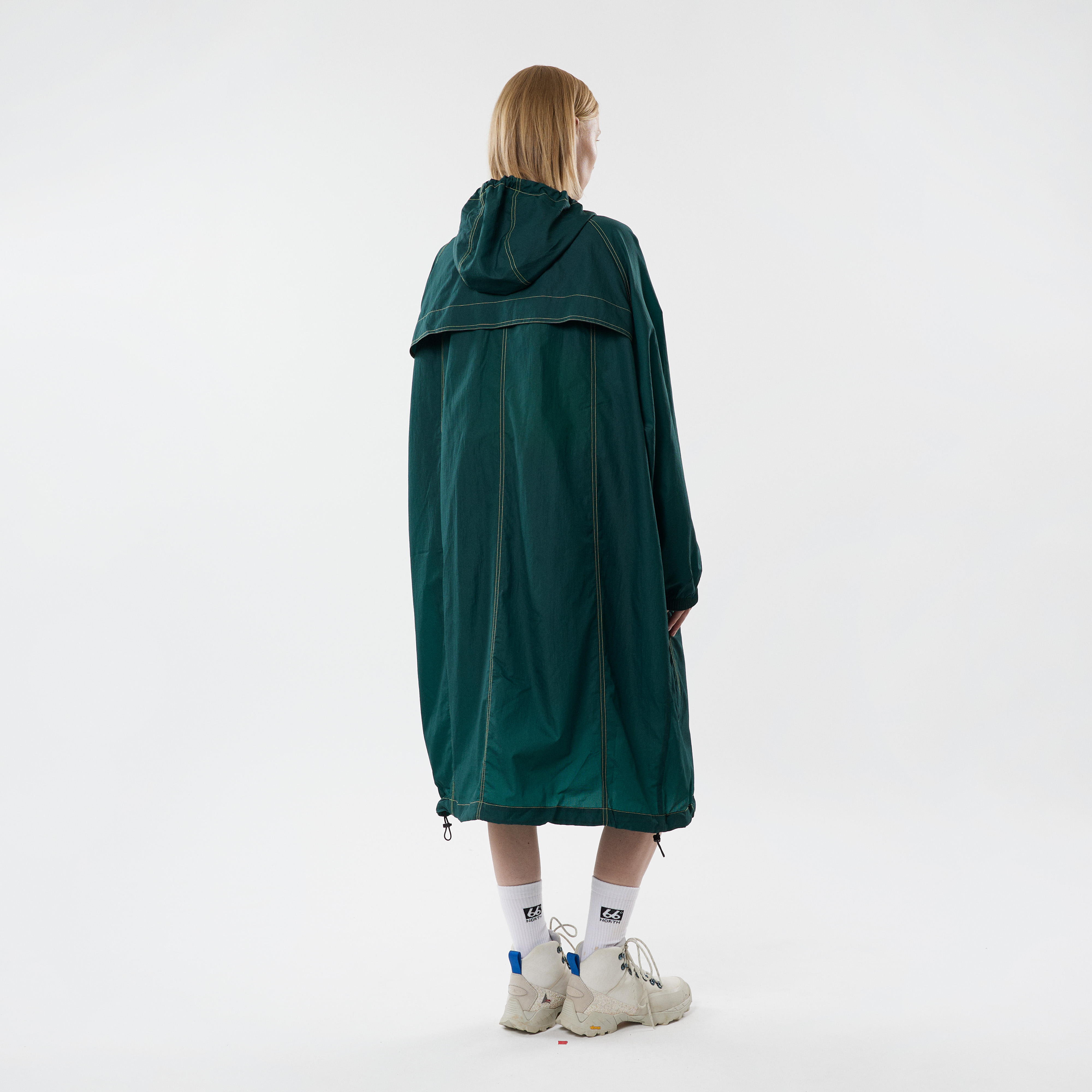 Raudasandur Coat model-women