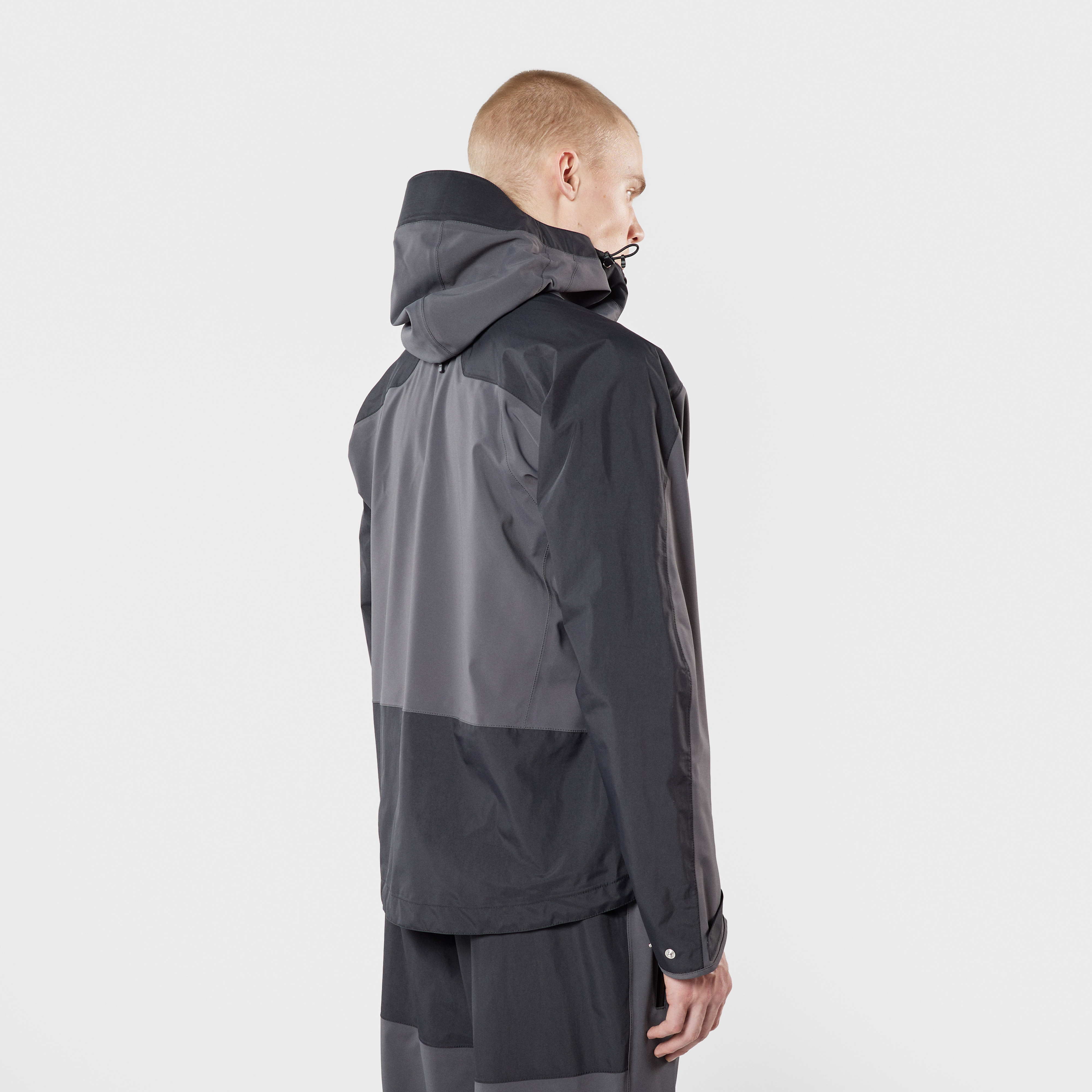 Dyngja Shell Jacket model-men [191cm / L]