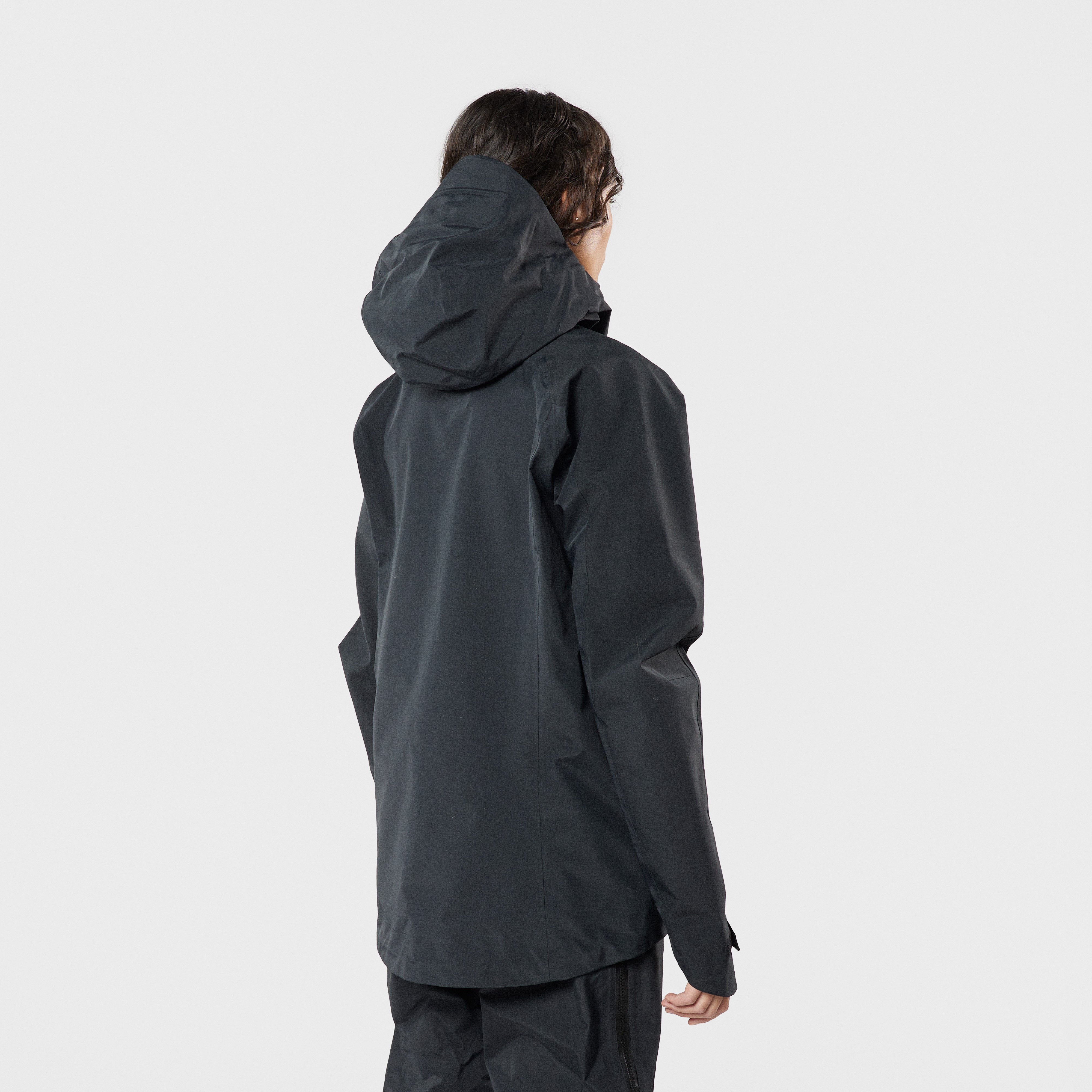 Women's Hornstrandir Gore-Tex Pro Jacket Black model-women