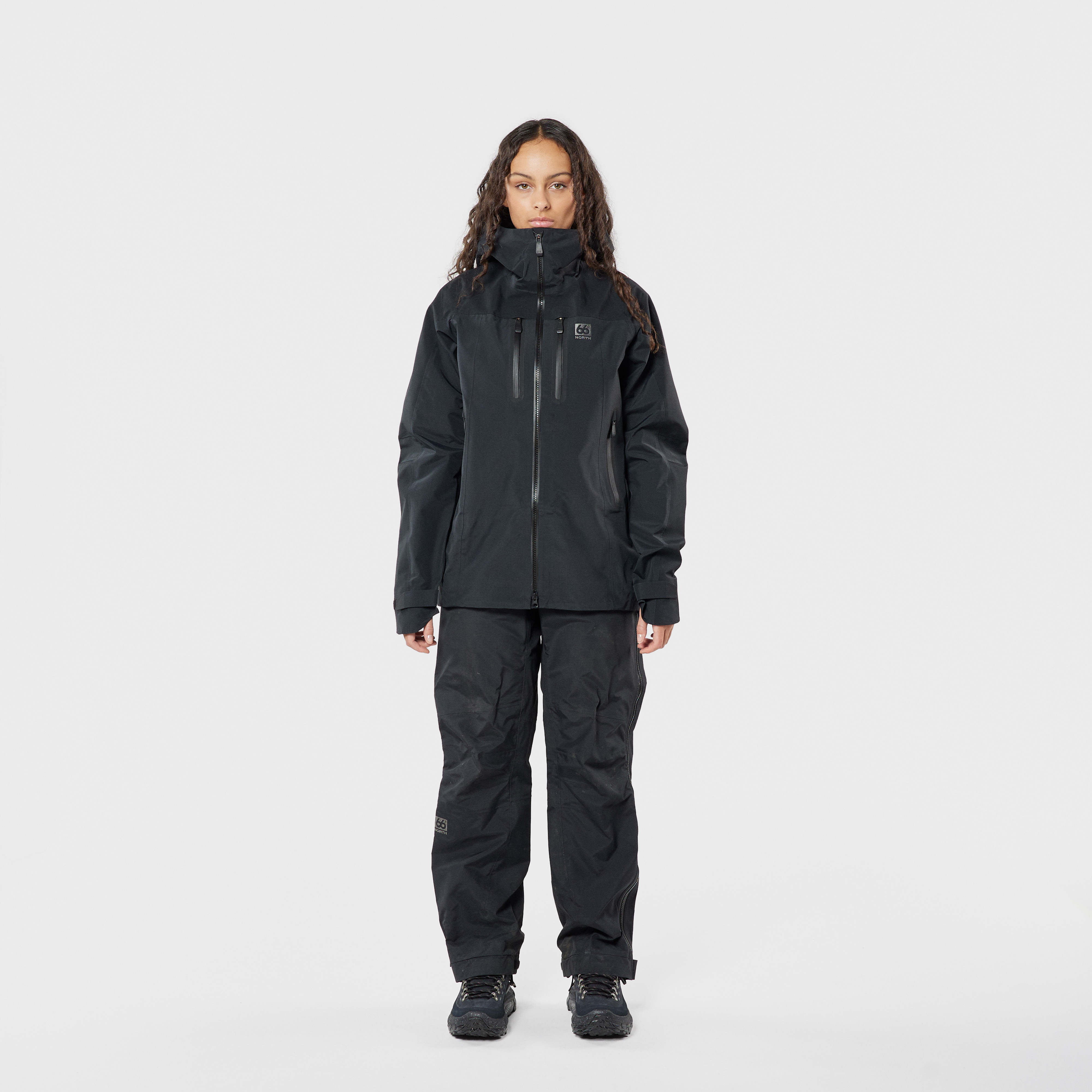 Women's Hornstrandir Gore-Tex Pro Jacket Black model-women